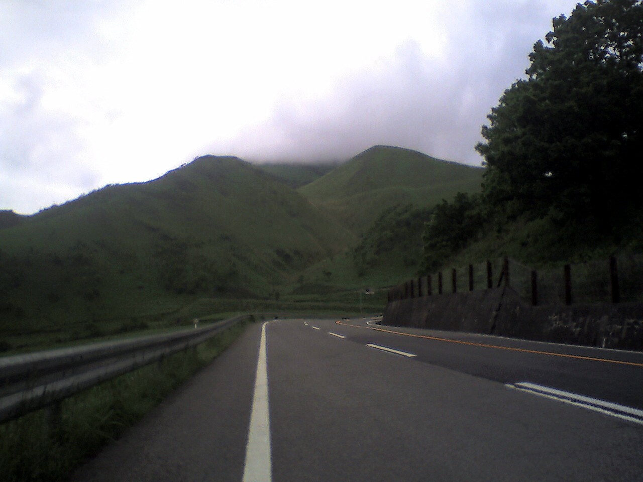 201005271536_大分県_由布岳