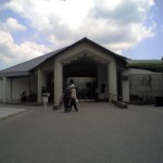 201005301121_鹿児島県_知覧特攻平和会館玄関
