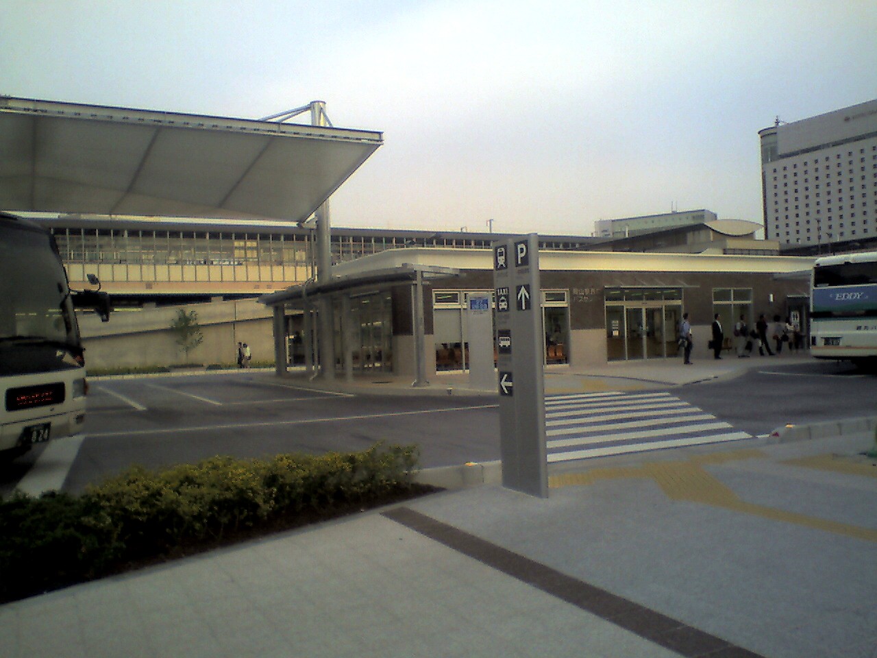 201006041753_岡山県_岡山駅西口