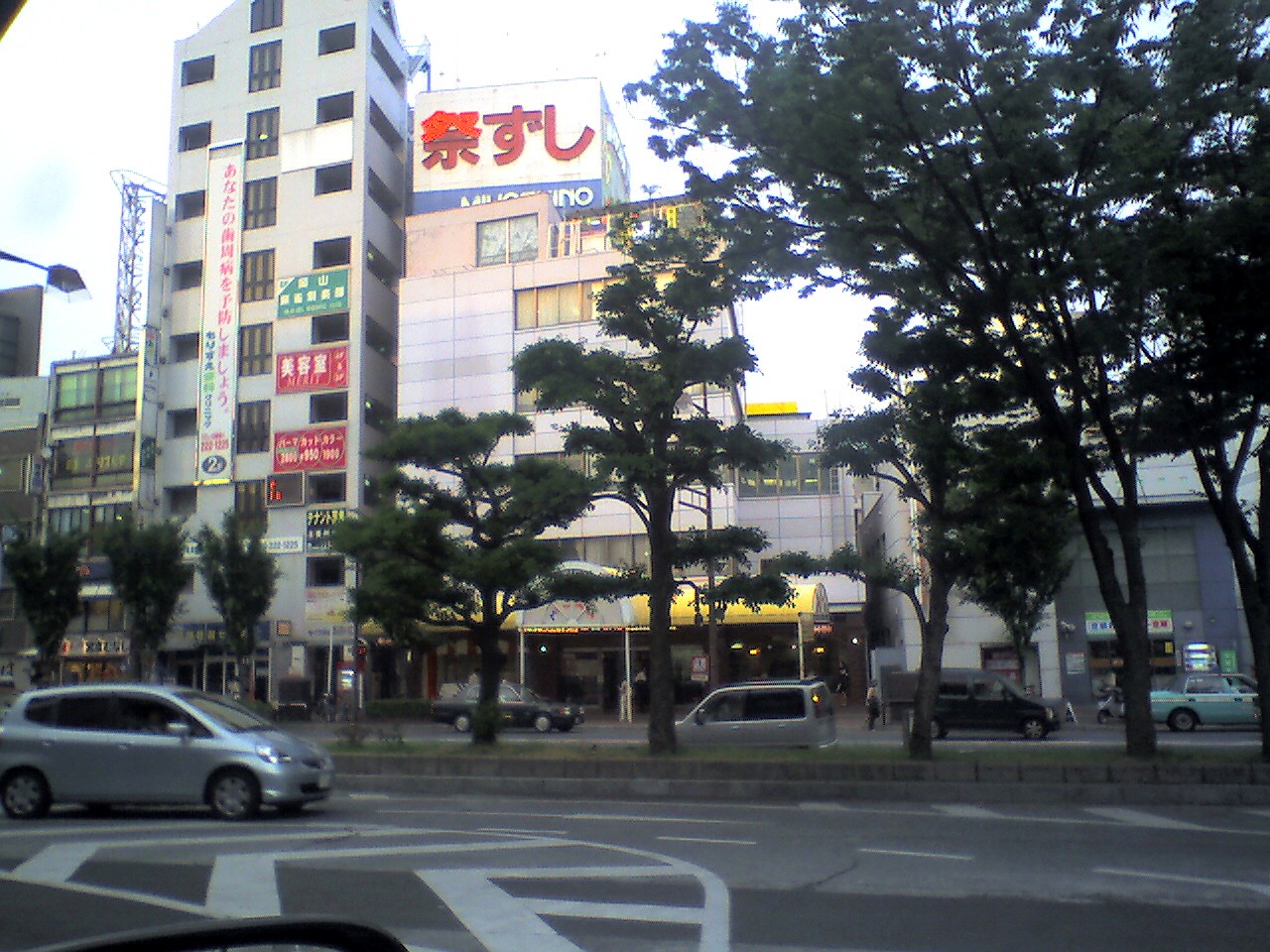 201006041830_岡山県_岡山駅東口