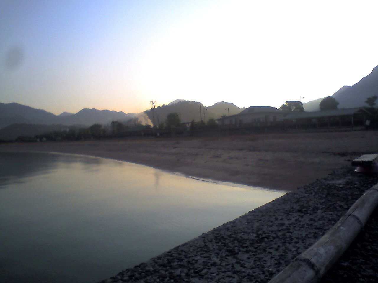 201006050547_愛媛県_大三島台海水浴場_防波堤