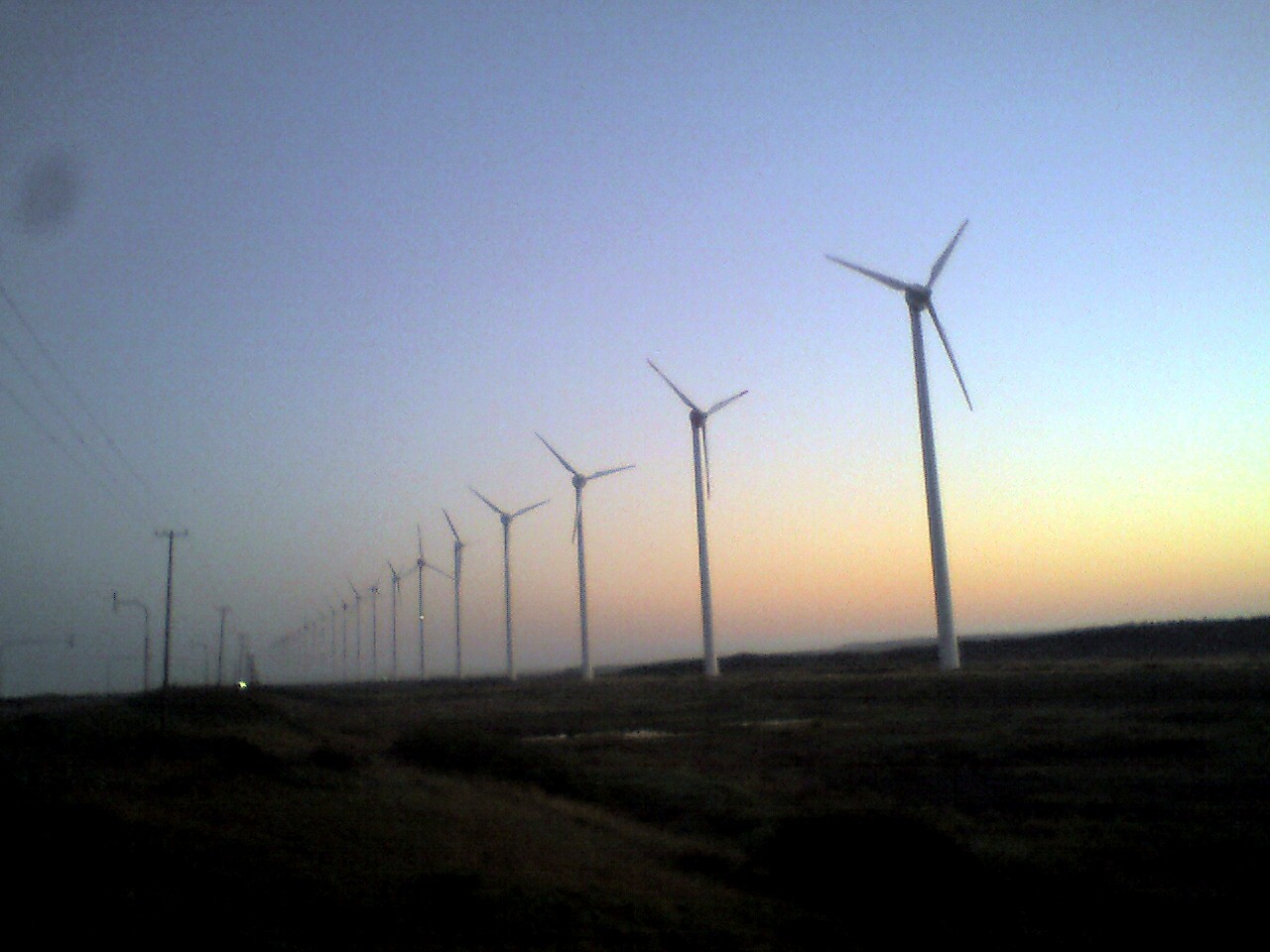 201009120453_北海道_幌延町の風車