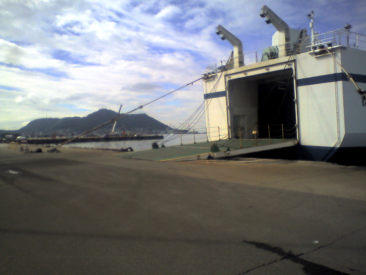201009170925_北海道_函館港