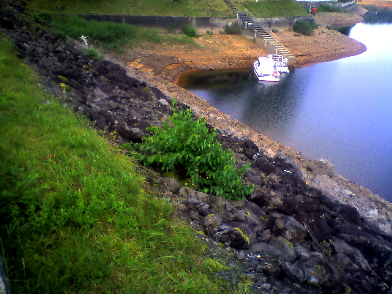 201009180818_岩手県_岩洞湖
