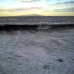 201009251649_静岡県_大川から見えた伊豆大島